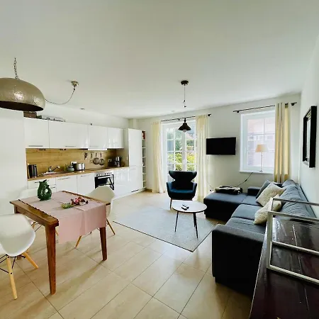 Ferienwohnung Am Apfelgarten Ahrenshoop Extérieur photo